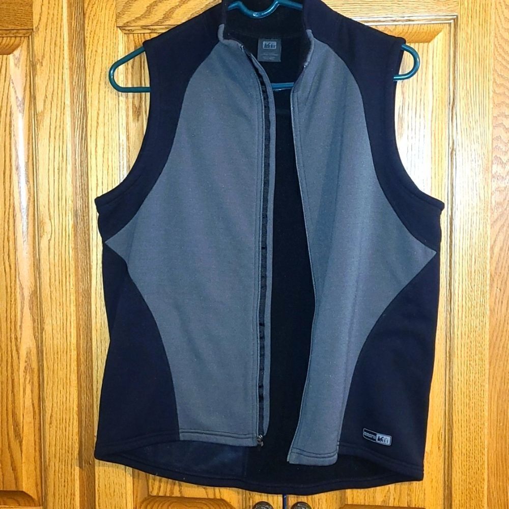 REI Grid Hybrid Fleece Wind Block Vest Size L Black grey Full Zip top Layer